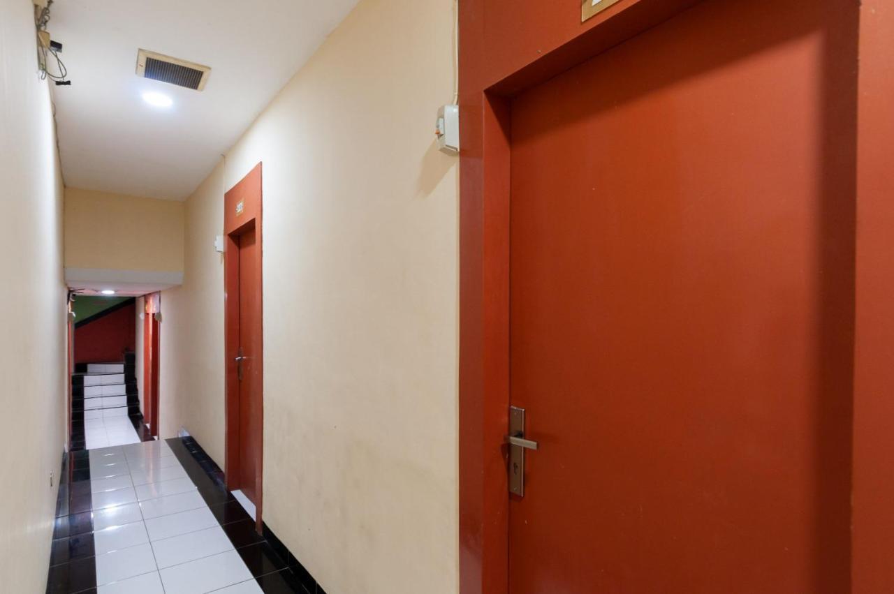 Urbanview Hotel Syariah Residence Medan By Reddoorz Exteriör bild