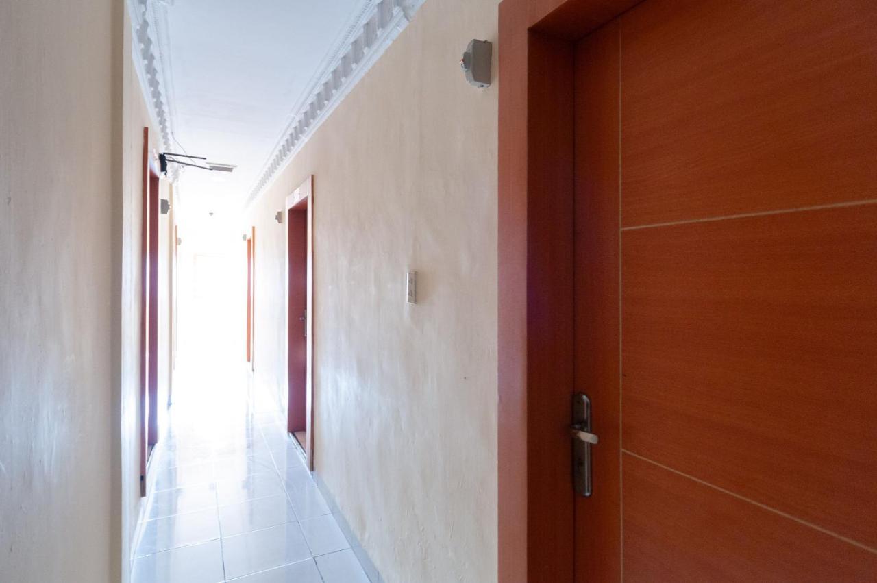 Urbanview Hotel Syariah Residence Medan By Reddoorz Exteriör bild