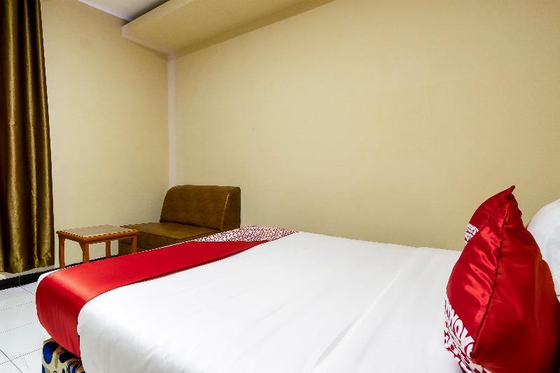 Urbanview Hotel Syariah Residence Medan By Reddoorz Exteriör bild